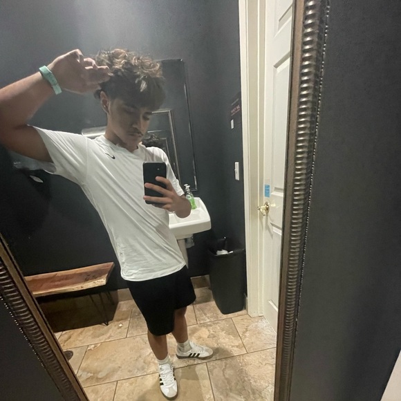 Meet your Posher, Tristan - Picture 2 of 2